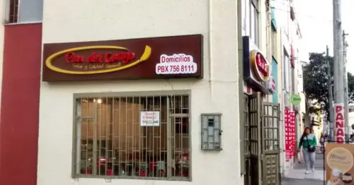 PAN DEL CARAJO PAN DEL CARAJO